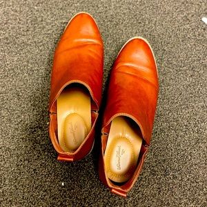 Cognac universal thread shortie bootie from Target size 9.